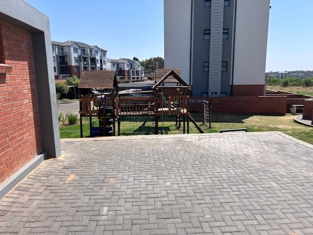 To Let 3 Bedroom Property for Rent in Lombardy Estate Gauteng