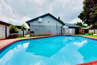 3 Bedroom Property for Sale in Vanderbijlpark SE 6 Gauteng