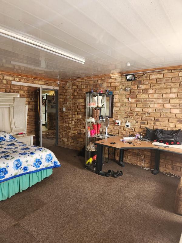 3 Bedroom Property for Sale in Haakdoornboom Gauteng