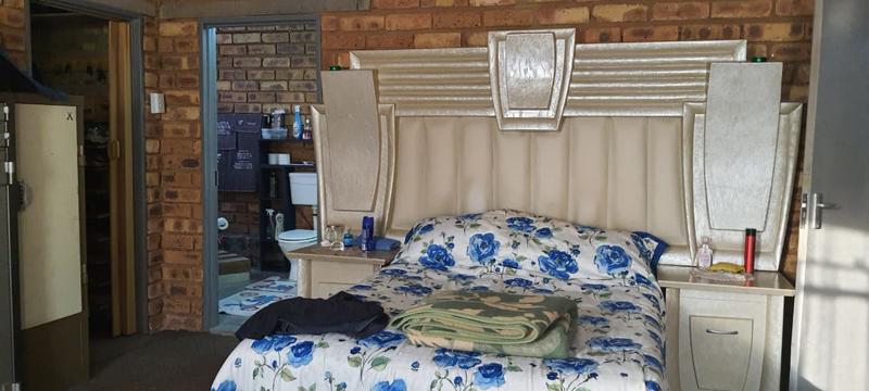 3 Bedroom Property for Sale in Haakdoornboom Gauteng