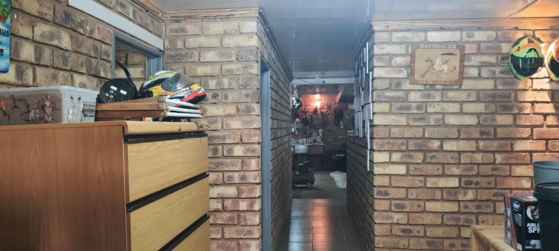 3 Bedroom Property for Sale in Haakdoornboom Gauteng