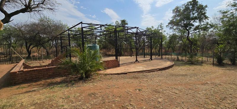 6 Bedroom Property for Sale in Bultfontein A H Gauteng