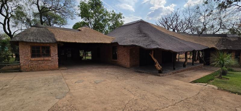 6 Bedroom Property for Sale in Bultfontein A H Gauteng