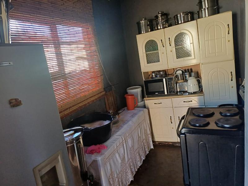 2 Bedroom Property for Sale in Etwatwa Gauteng