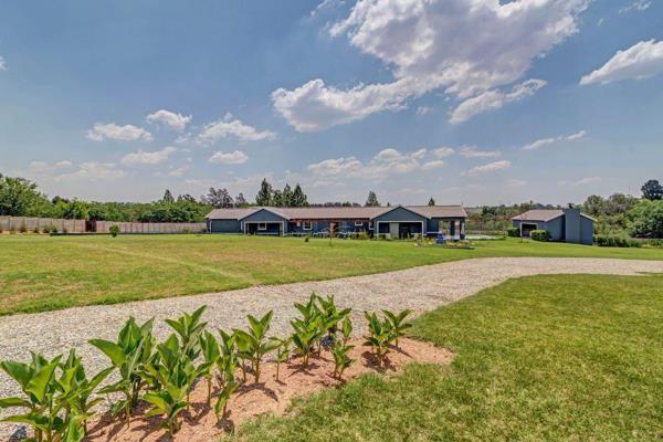 To Let 6 Bedroom Property for Rent in Chartwell Gauteng