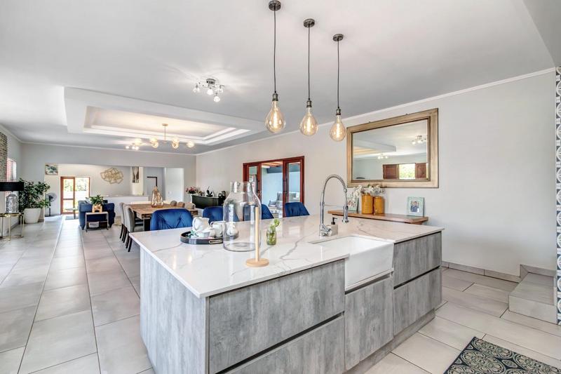 To Let 6 Bedroom Property for Rent in Chartwell Gauteng