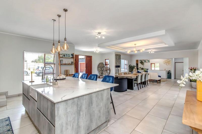 To Let 6 Bedroom Property for Rent in Chartwell Gauteng