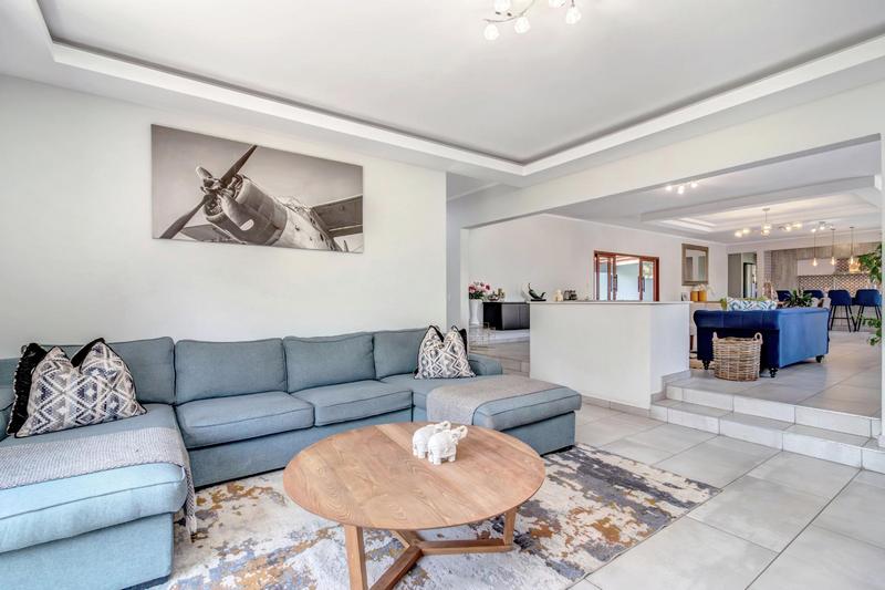 To Let 6 Bedroom Property for Rent in Chartwell Gauteng