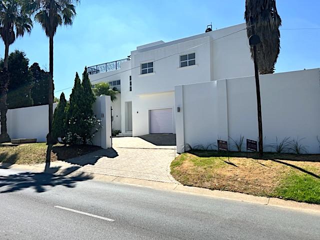 To Let 4 Bedroom Property for Rent in Bryanston Gauteng