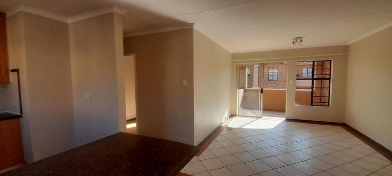 To Let 2 Bedroom Property for Rent in Die Hoewes Gauteng