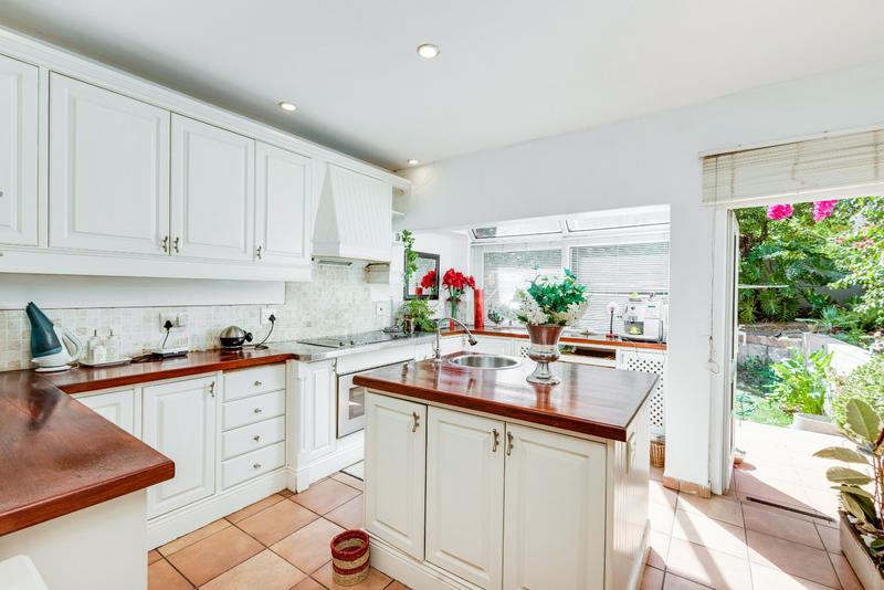 To Let 4 Bedroom Property for Rent in Dainfern Golf Estate Gauteng