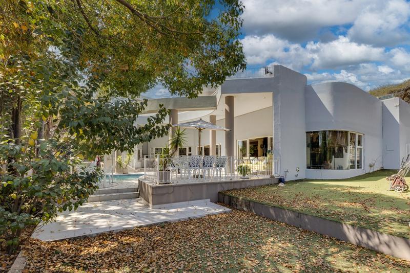 To Let 4 Bedroom Property for Rent in Dainfern Golf Estate Gauteng