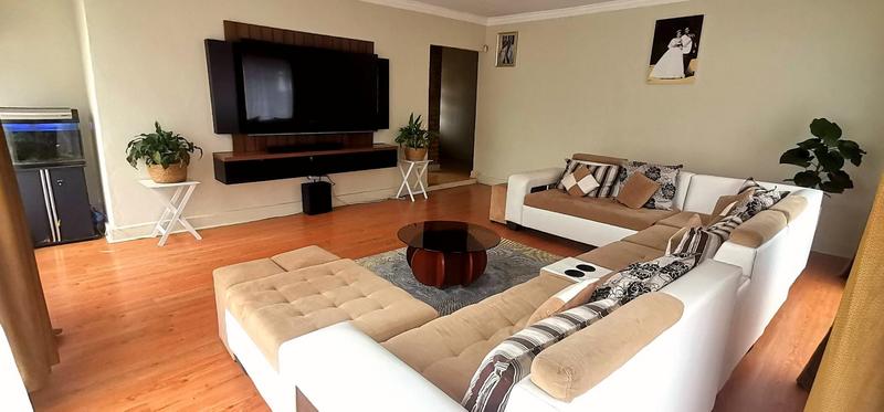 To Let 3 Bedroom Property for Rent in Glen Marais Gauteng