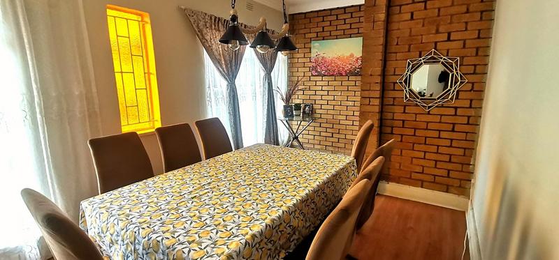 To Let 3 Bedroom Property for Rent in Glen Marais Gauteng