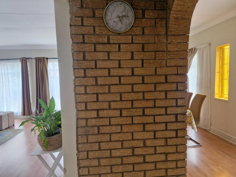 To Let 3 Bedroom Property for Rent in Glen Marais Gauteng