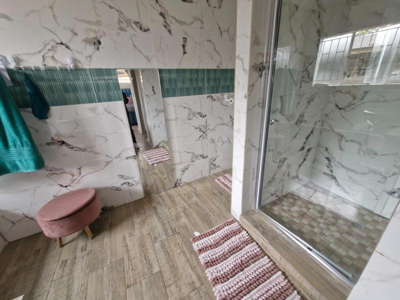 To Let 3 Bedroom Property for Rent in Glen Marais Gauteng