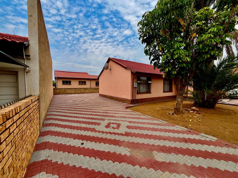 3 Bedroom Property for Sale in Soshanguve Gauteng