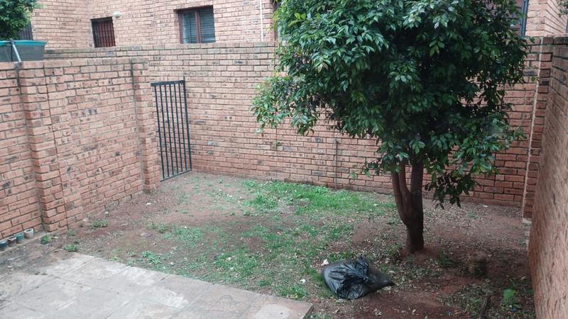 To Let 2 Bedroom Property for Rent in Summerset Gauteng