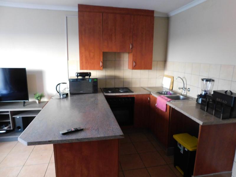 1 Bedroom Property for Sale in Grand Central Gauteng