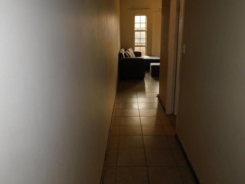 1 Bedroom Property for Sale in Grand Central Gauteng