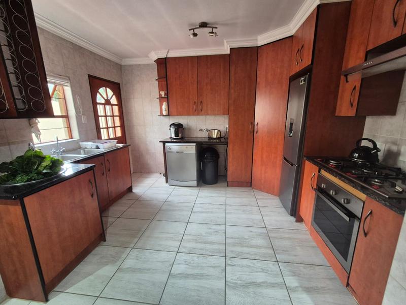 4 Bedroom Property for Sale in Verwoerdpark Gauteng
