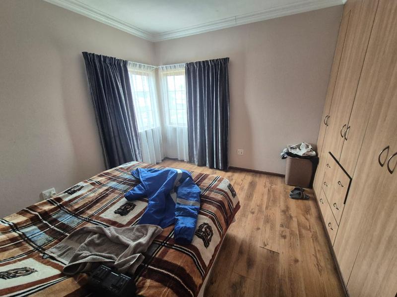 4 Bedroom Property for Sale in Verwoerdpark Gauteng