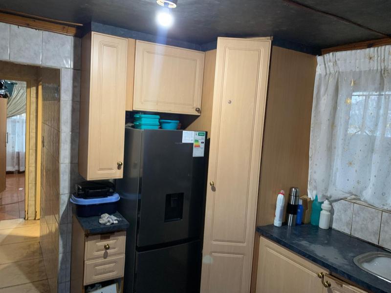 2 Bedroom Property for Sale in Ililiba Gauteng