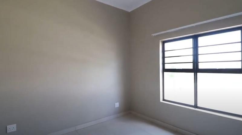 To Let 2 Bedroom Property for Rent in Midridge Park Gauteng