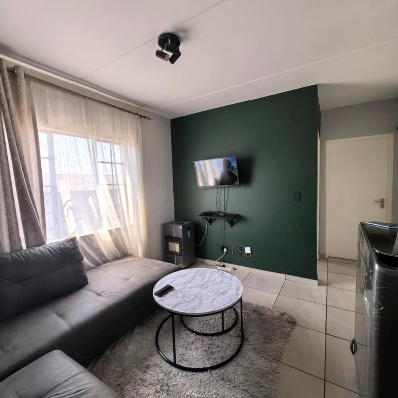 2 Bedroom Property for Sale in Fleurhof Gauteng