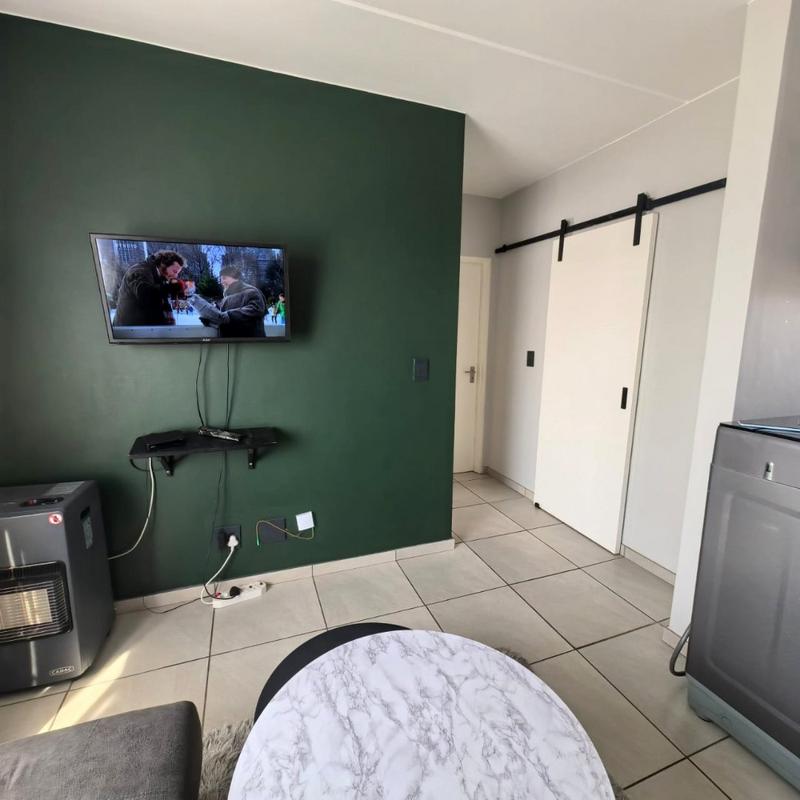 2 Bedroom Property for Sale in Fleurhof Gauteng