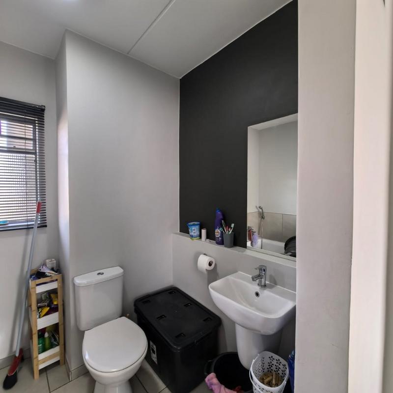 2 Bedroom Property for Sale in Fleurhof Gauteng