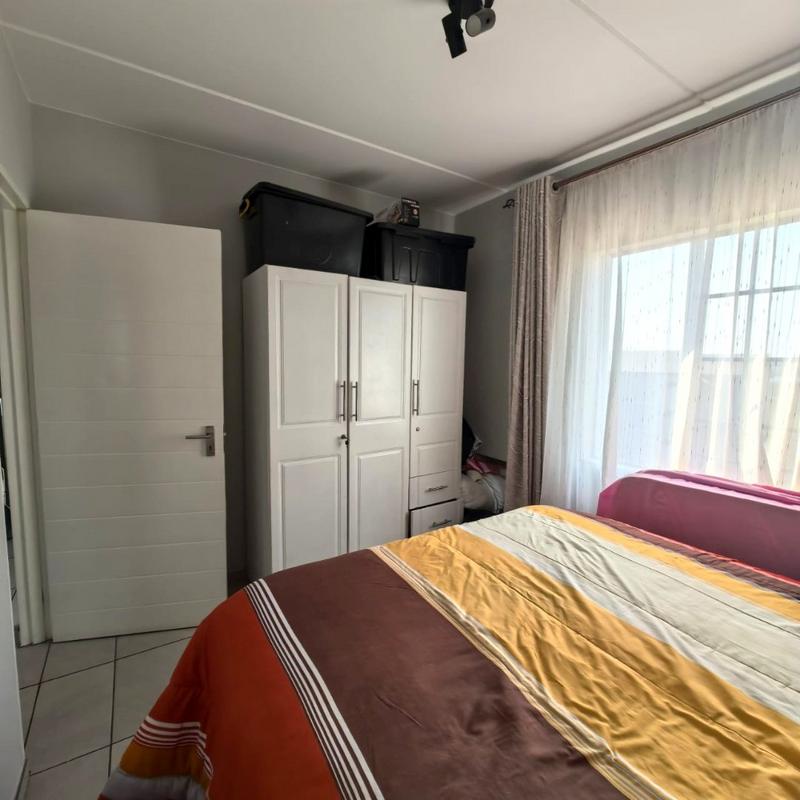 2 Bedroom Property for Sale in Fleurhof Gauteng