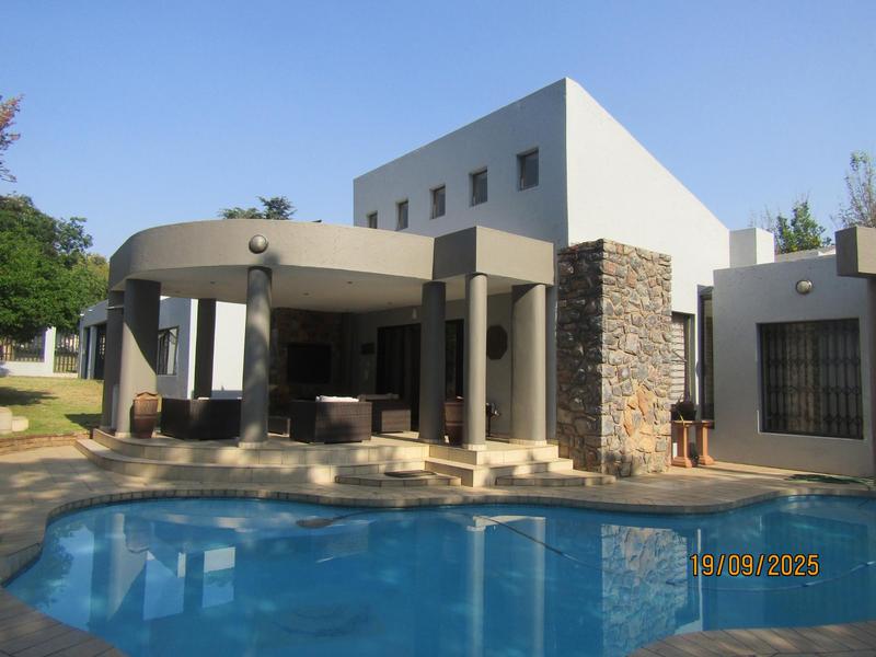 4 Bedroom Property for Sale in Fontainebleau Gauteng