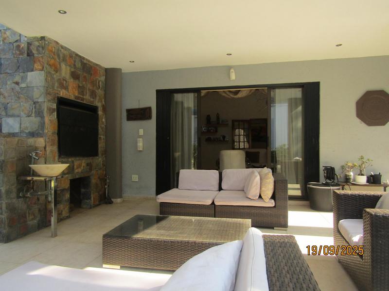 4 Bedroom Property for Sale in Fontainebleau Gauteng