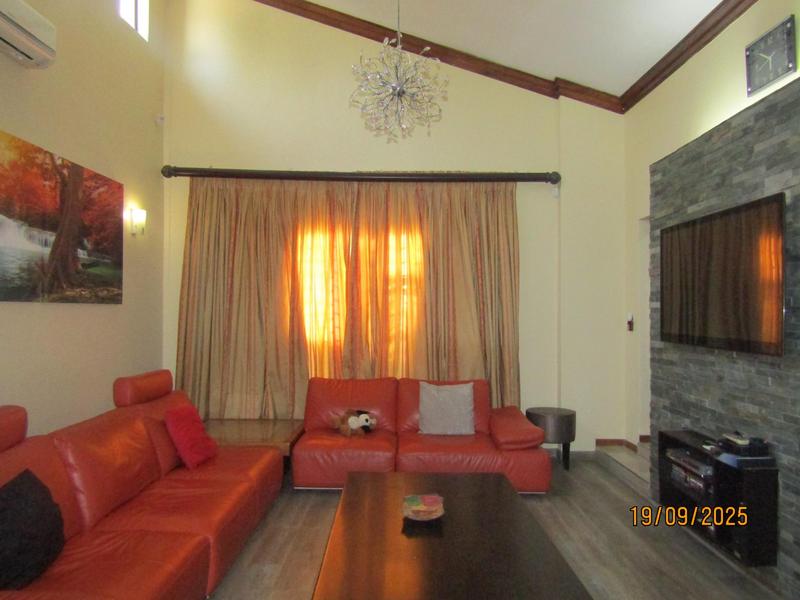 4 Bedroom Property for Sale in Fontainebleau Gauteng