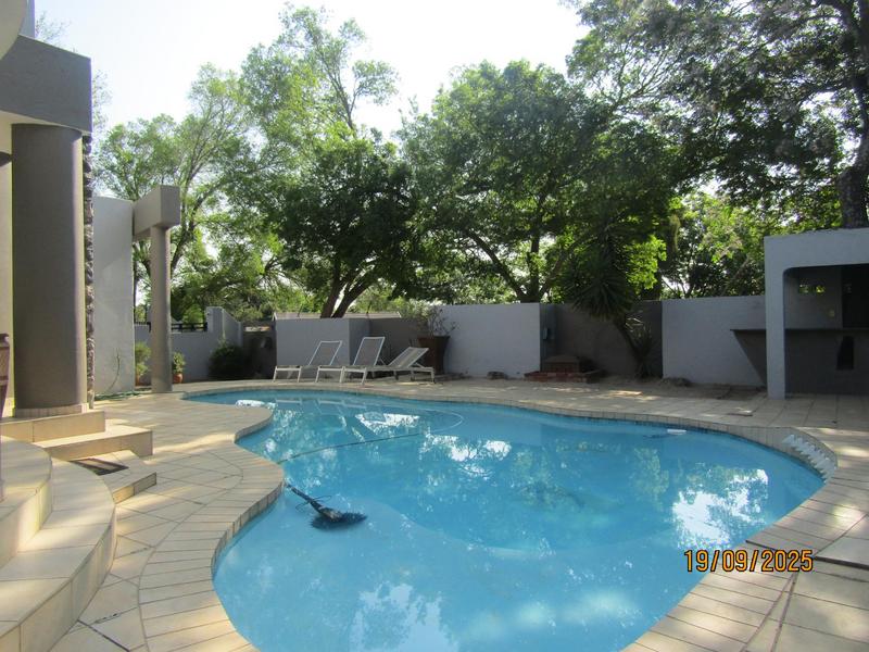 4 Bedroom Property for Sale in Fontainebleau Gauteng