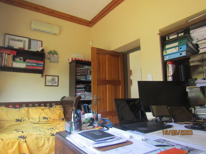 4 Bedroom Property for Sale in Fontainebleau Gauteng