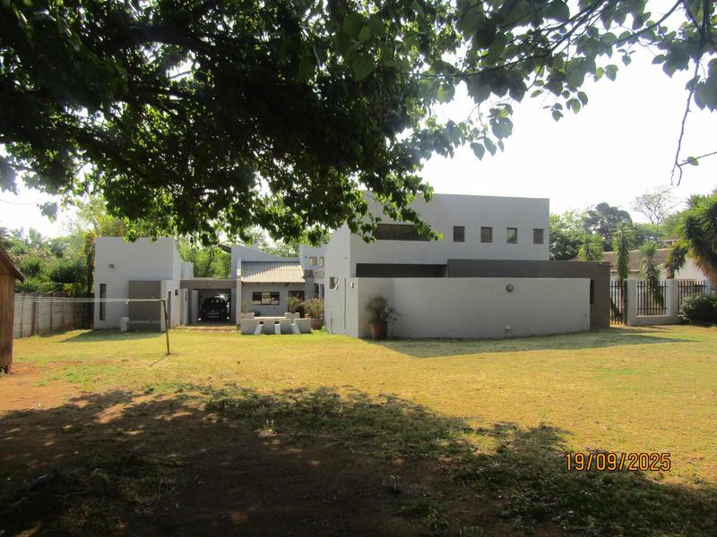 4 Bedroom Property for Sale in Fontainebleau Gauteng