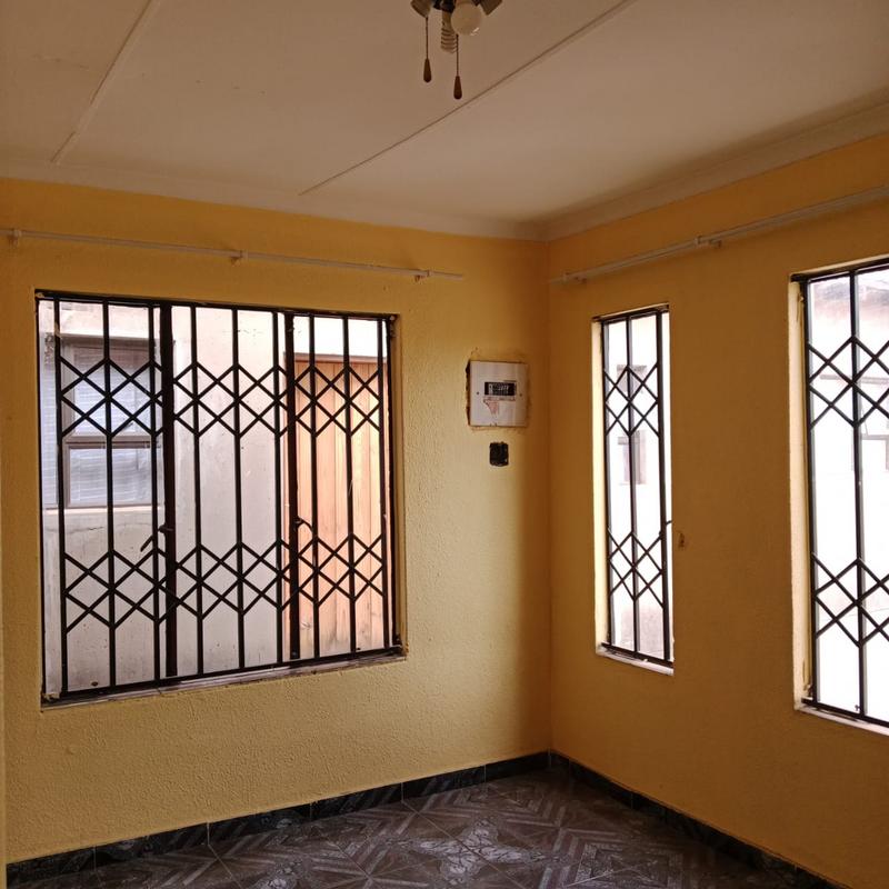 To Let 2 Bedroom Property for Rent in Protea Glen Gauteng