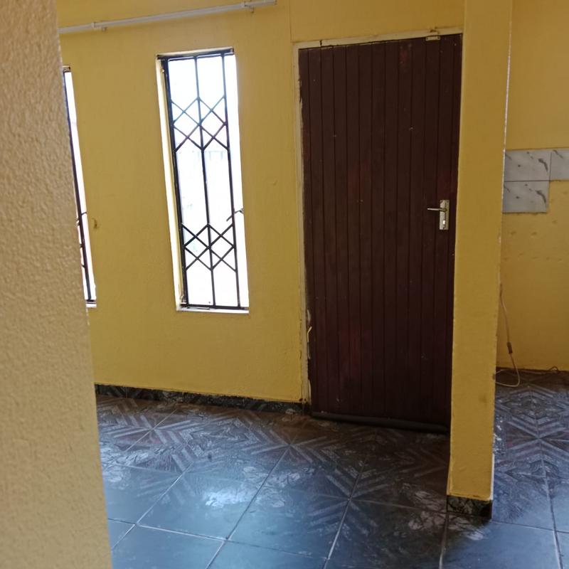 To Let 2 Bedroom Property for Rent in Protea Glen Gauteng
