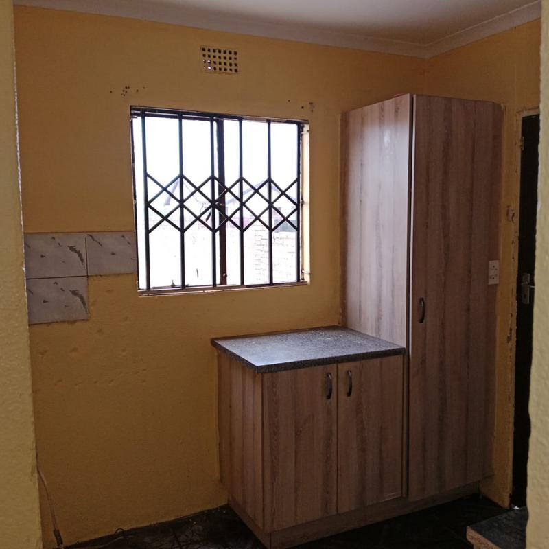 To Let 2 Bedroom Property for Rent in Protea Glen Gauteng