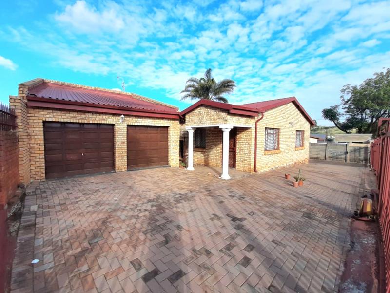 4 Bedroom Property for Sale in Laudium Gauteng