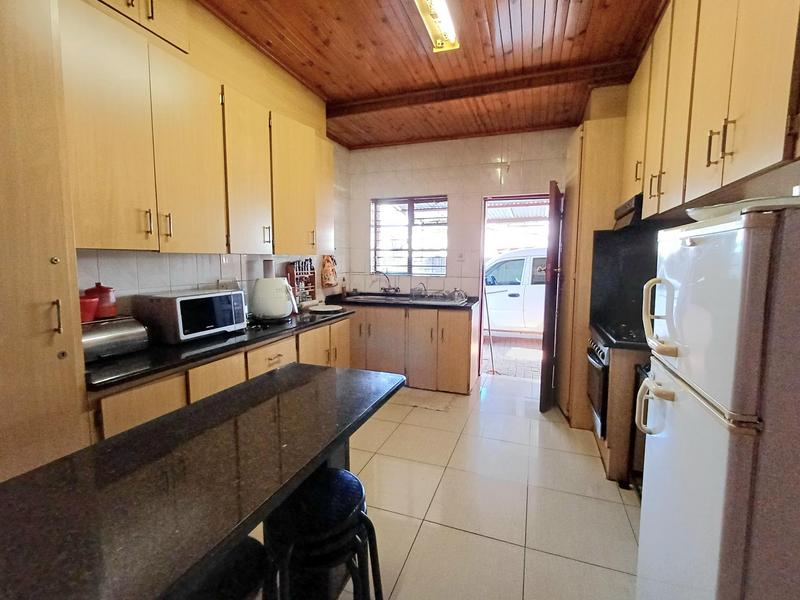 4 Bedroom Property for Sale in Laudium Gauteng