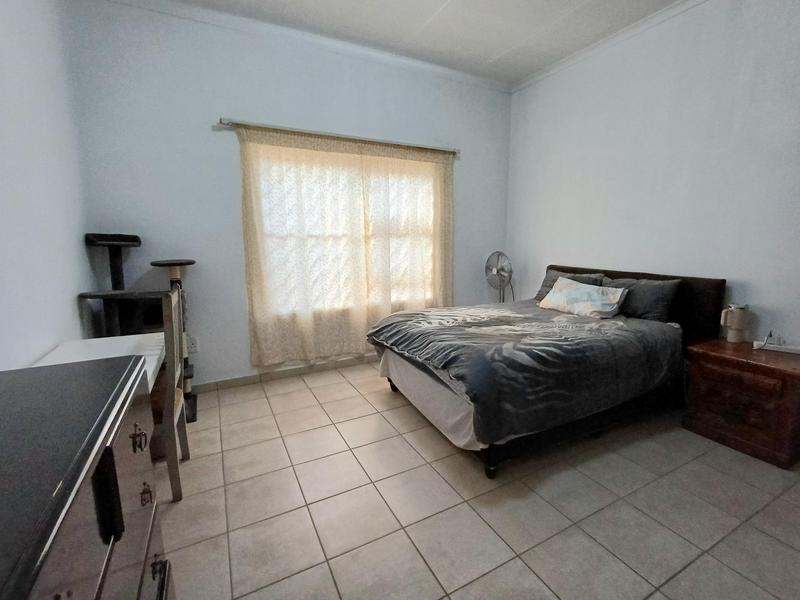 6 Bedroom Property for Sale in Laudium Gauteng