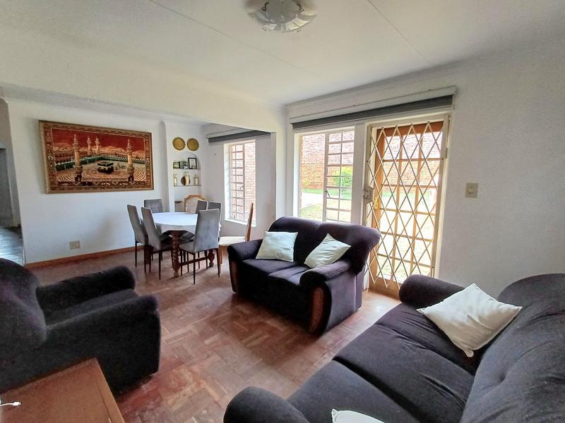 6 Bedroom Property for Sale in Laudium Gauteng