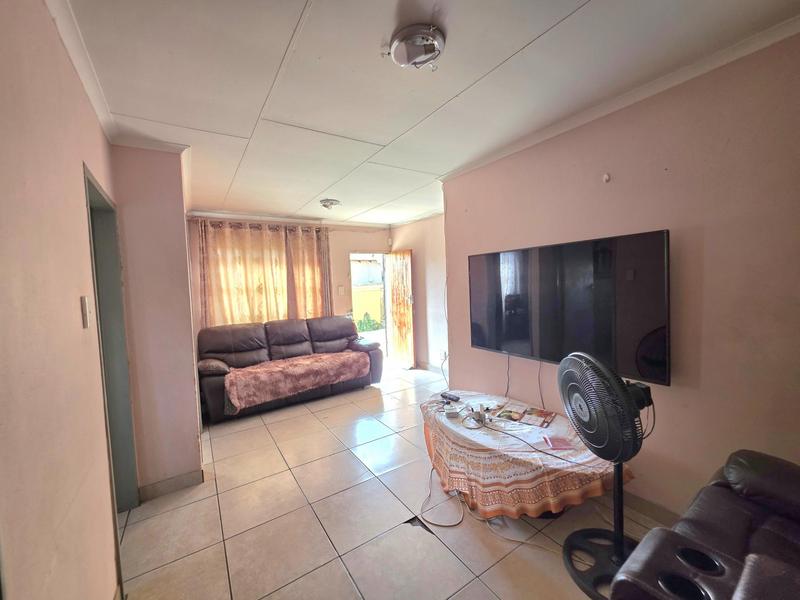 3 Bedroom Property for Sale in Windmill Park Gauteng