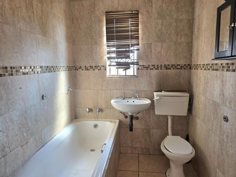 3 Bedroom Property for Sale in Windmill Park Gauteng