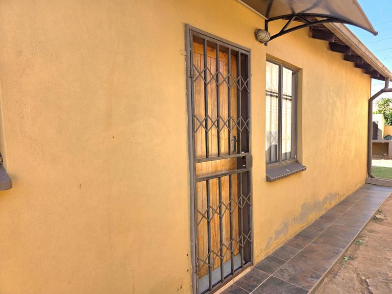 3 Bedroom Property for Sale in Windmill Park Gauteng