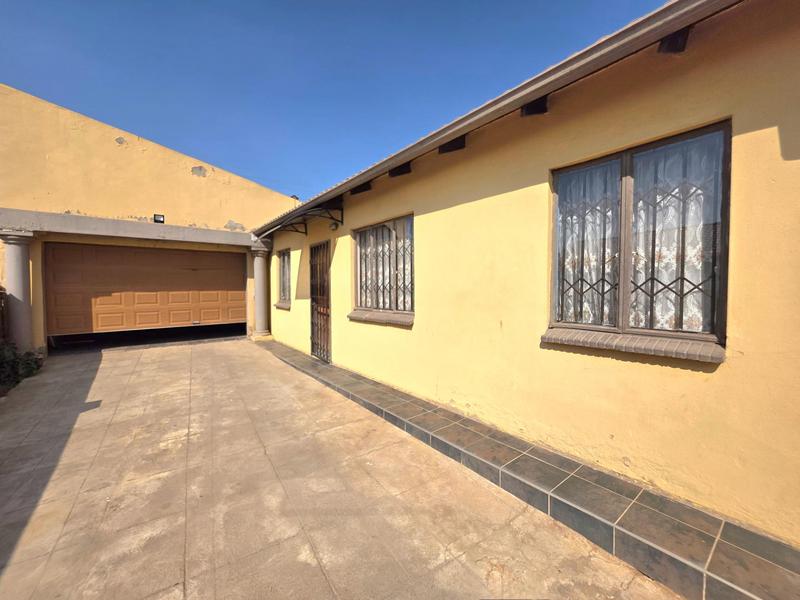 3 Bedroom Property for Sale in Windmill Park Gauteng