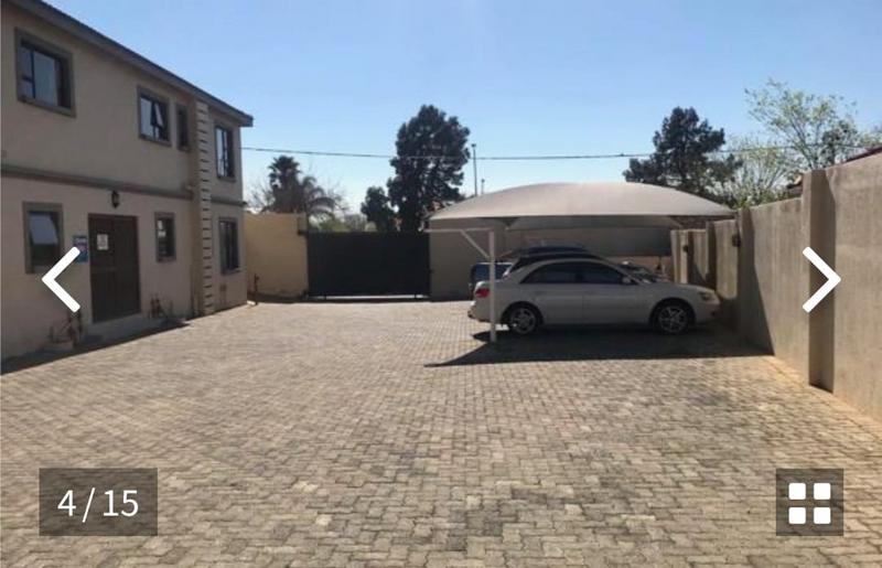 2 Bedroom Property for Sale in Roosevelt Park Gauteng